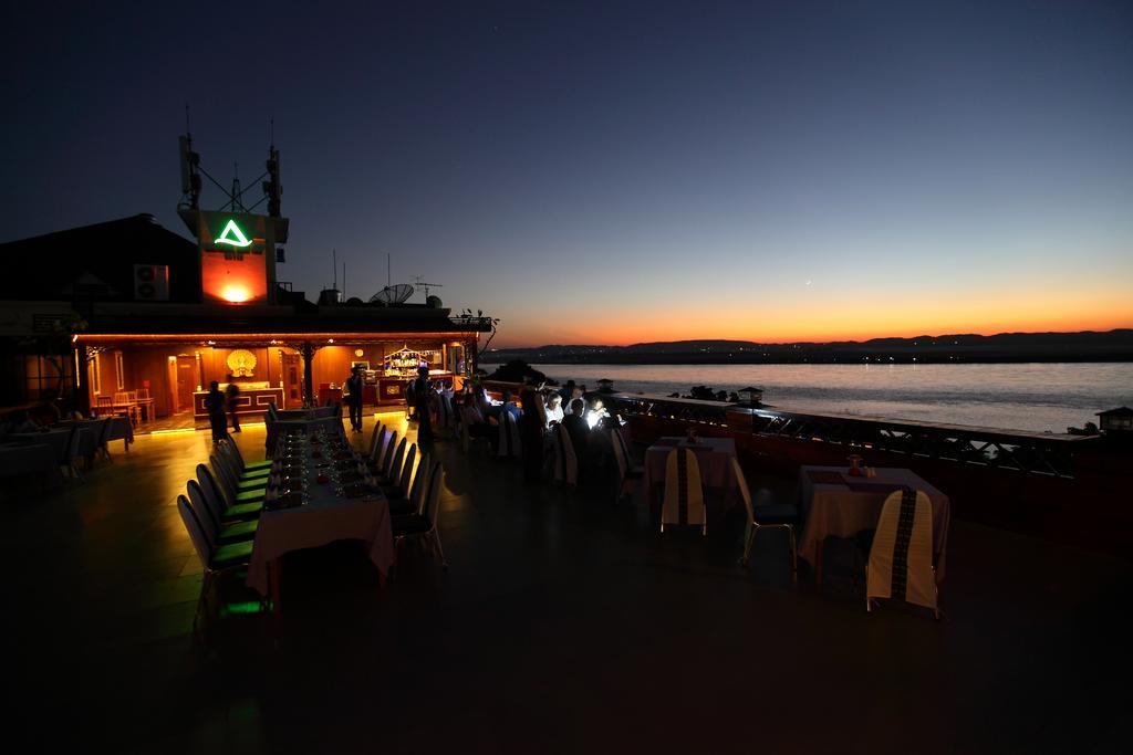 Ayarwaddy River View Hotel Μανταλέι Εξωτερικό φωτογραφία